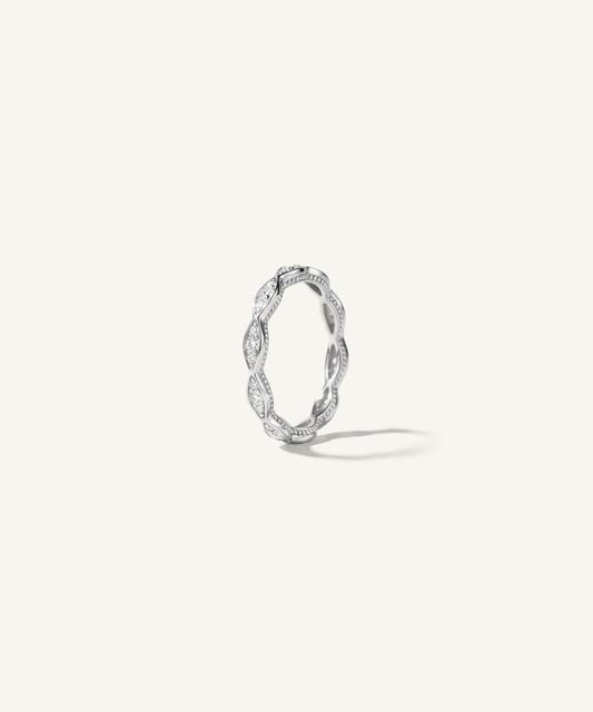 화이트 골드 | standing | Milgrain marquise eternity band standing upright