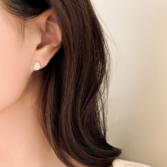 오벌 컷 랩그로운 다이아몬드 스터드 귀걸이
