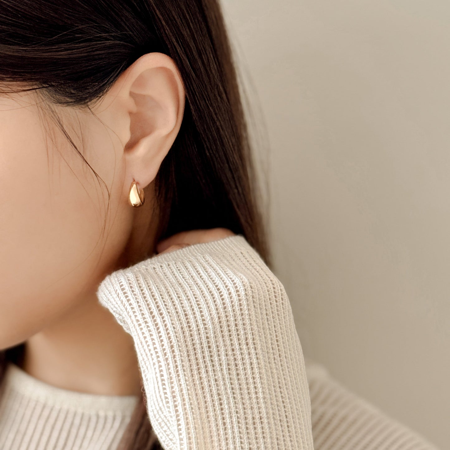 테이퍼드 돔 후프 귀걸이
