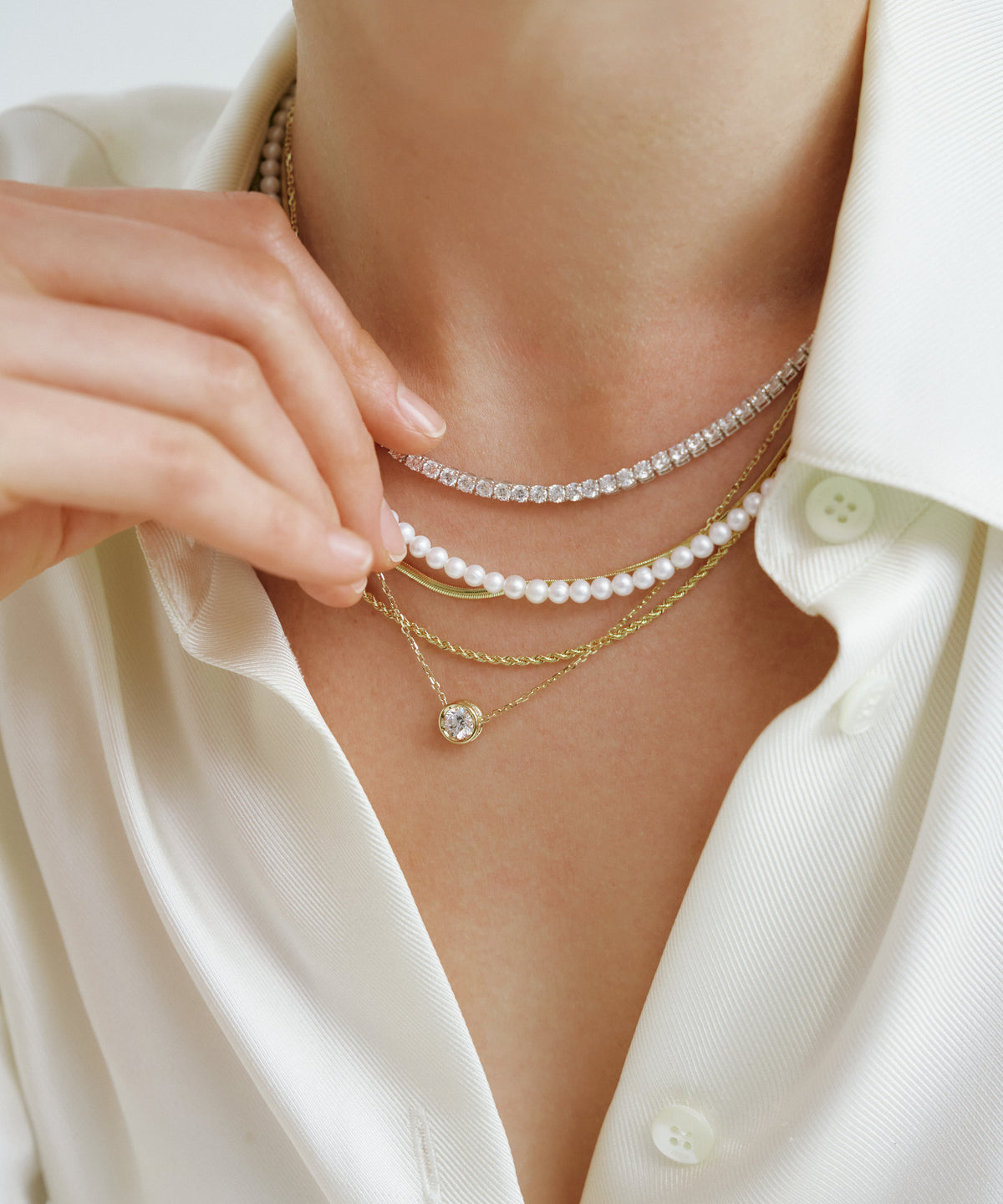 옐로우 골드 | 0.5ct Lab Grown Diamond Bezel Pavé Necklace, worn