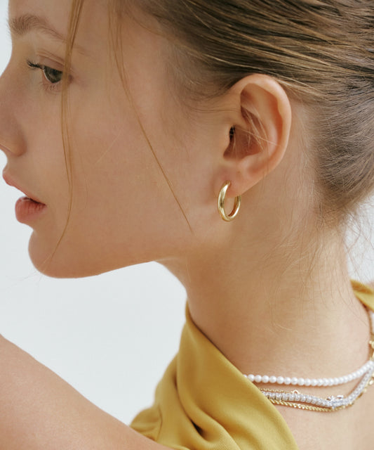 옐로우 골드 | Bold Classic Hoop Earrings, worn 2
