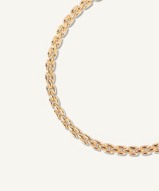 옐로우 골드 | Grain Link Bracelet, close-up of the links
