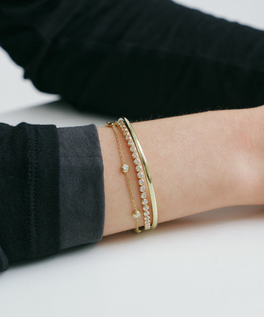 옐로우 골드 | Lab Grown Diamond Bezel Tennis Bracelet, worn