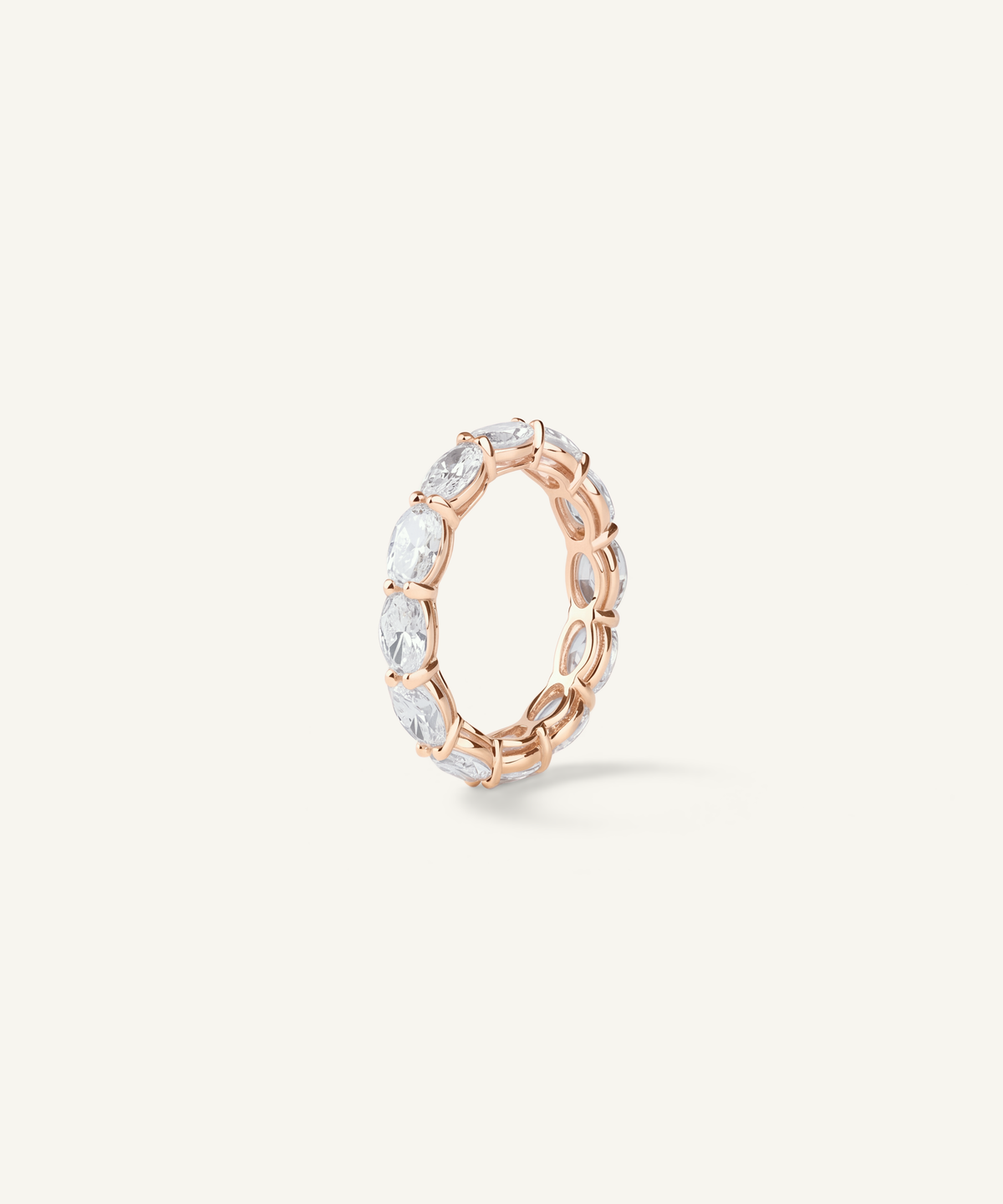 로즈 골드 | Oval Cut Lab Grown Diamond Eternity Band, angled