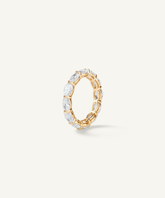 옐로우 골드 | Oval Cut Lab Grown Diamond Eternity Band, angled
