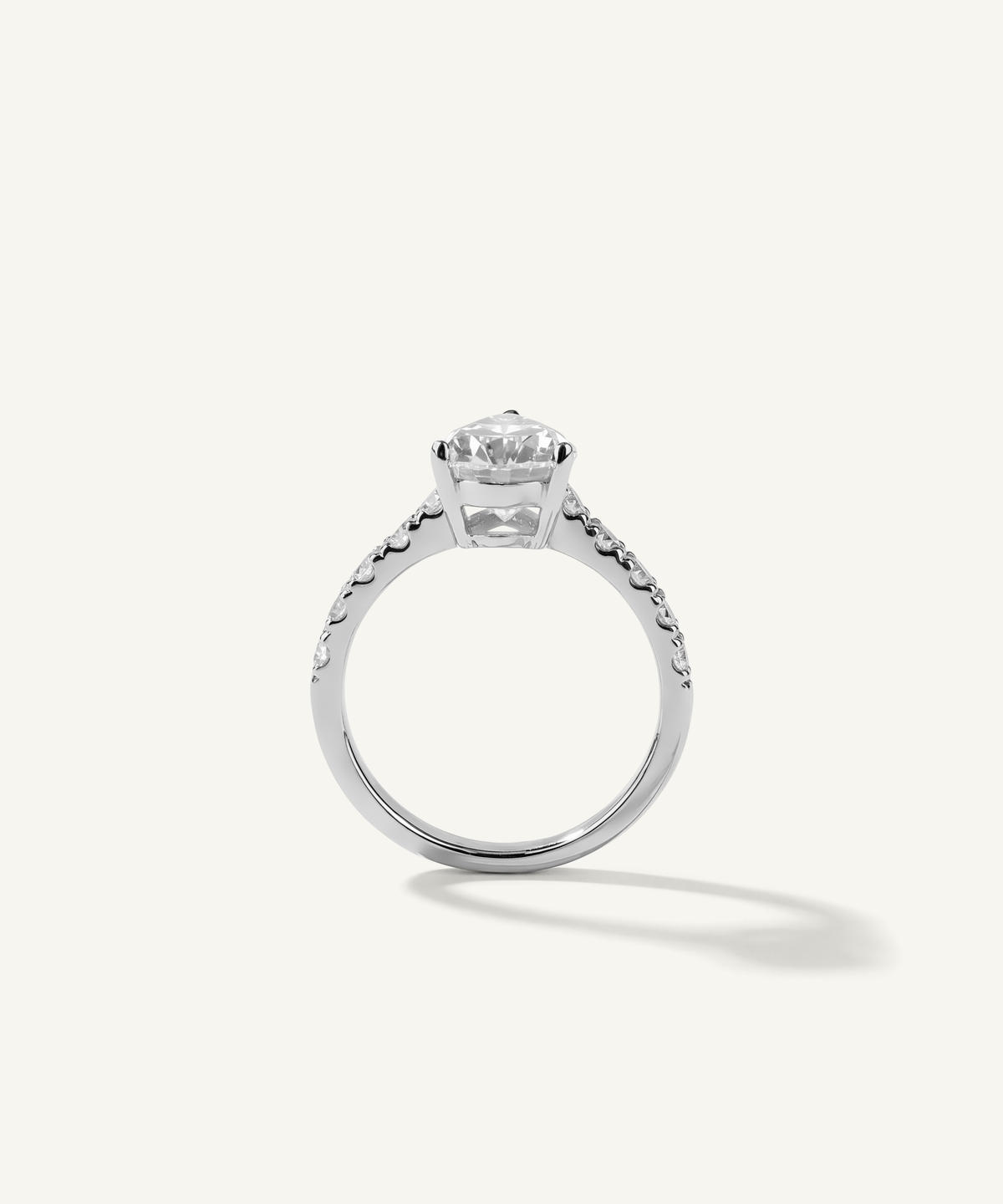 화이트 골드 | Pear Cut Lab Grown Diamond Pavé Engagement Ring, end view, 3ct