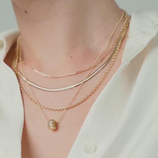 옐로우 골드 | Canelé Necklace, 영상